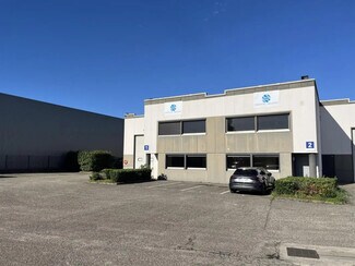 Plus de détails pour Local d'activités à louer