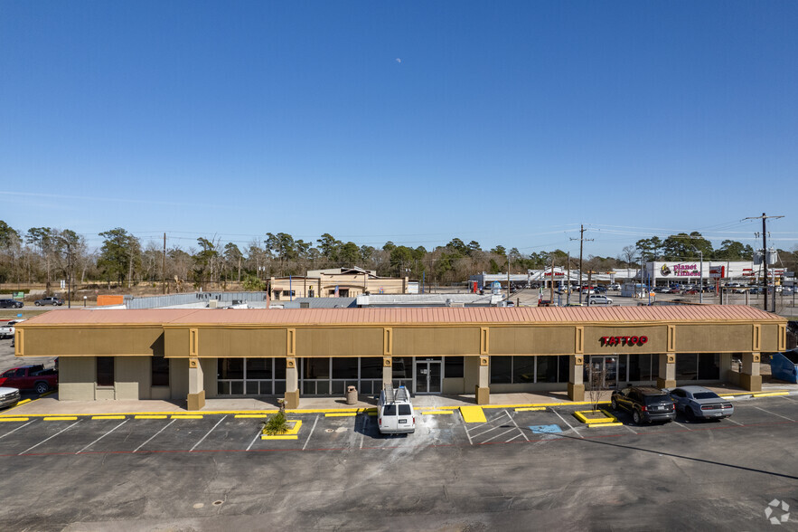 2001-2017 Frazier St, Conroe, TX à louer - Photo du bâtiment - Image 2 de 17