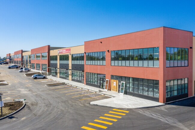 Plus de détails pour 5035-5075 11 St SE, Calgary, AB - Industriel à vendre