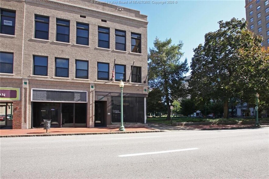 716 Lee St E, Charleston, WV à vendre - Photo du bâtiment - Image 2 de 21