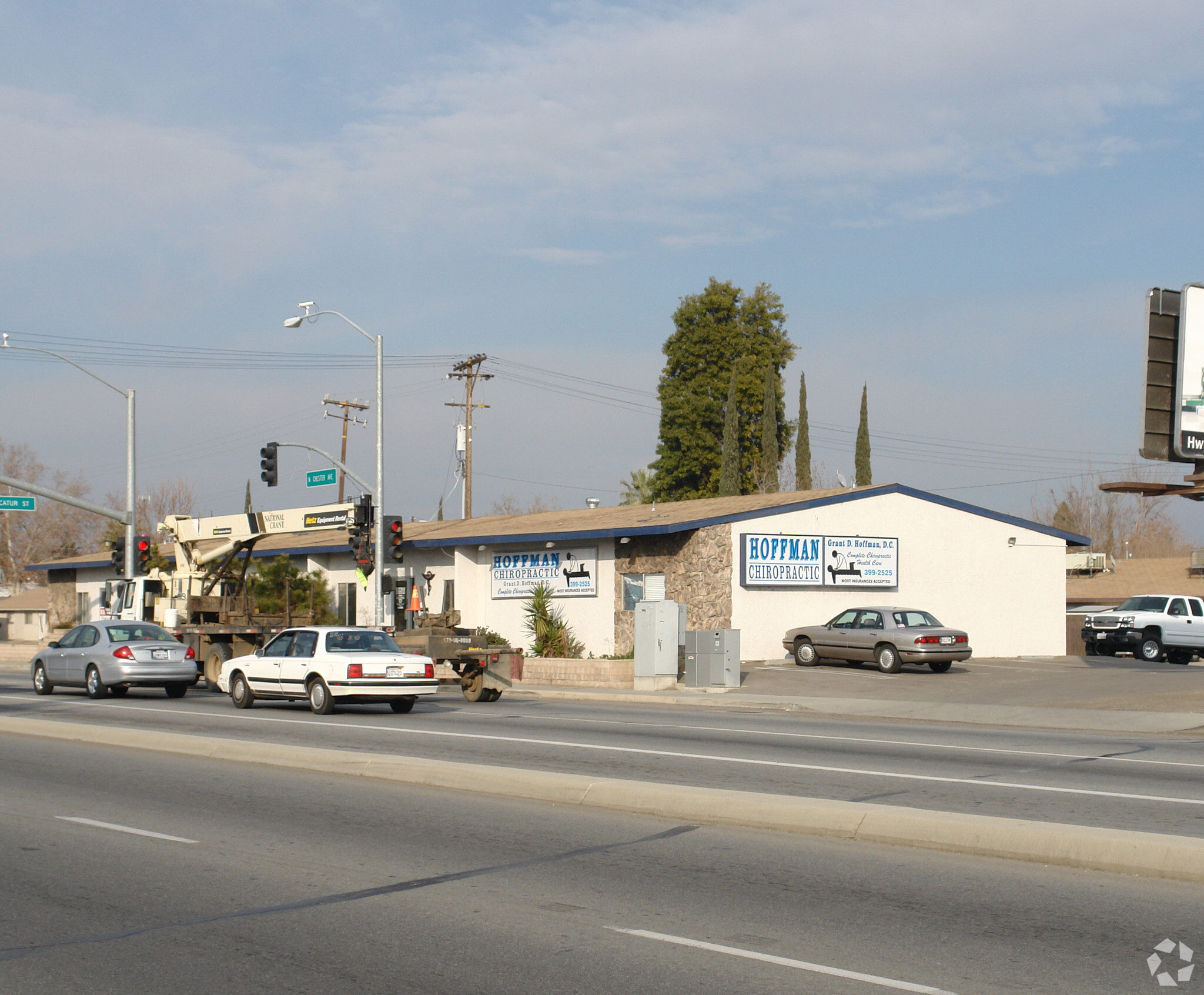 712-800 N Chester Ave, Bakersfield, CA à louer Photo du b timent- Image 1 de 9