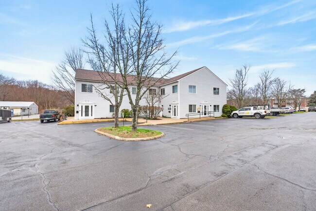 Plus de détails pour 24 Stickney Ter, Hampton, NH - Bureau à vendre