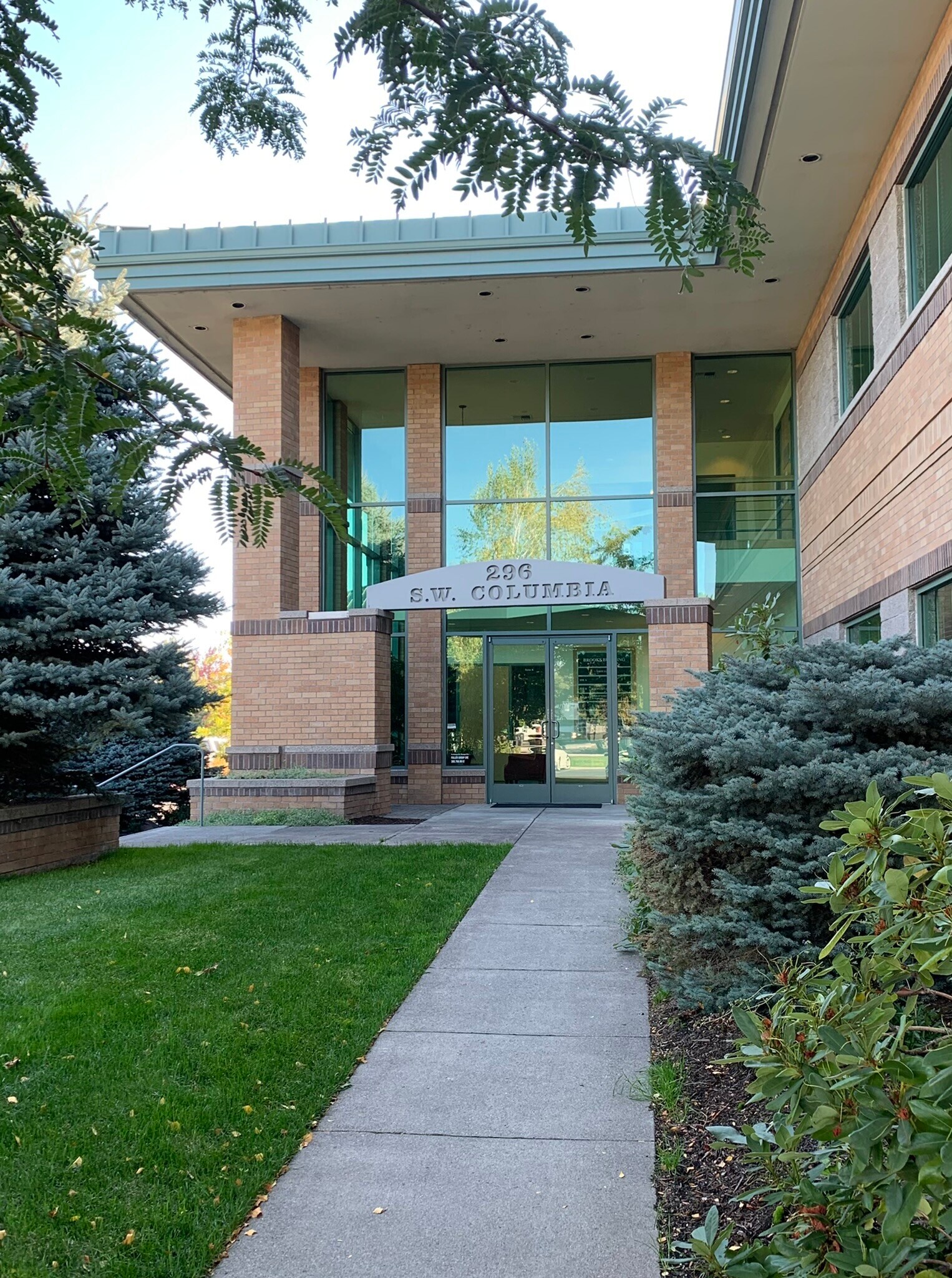 296 SW Columbia St, Bend, OR à louer Photo principale- Image 1 de 10