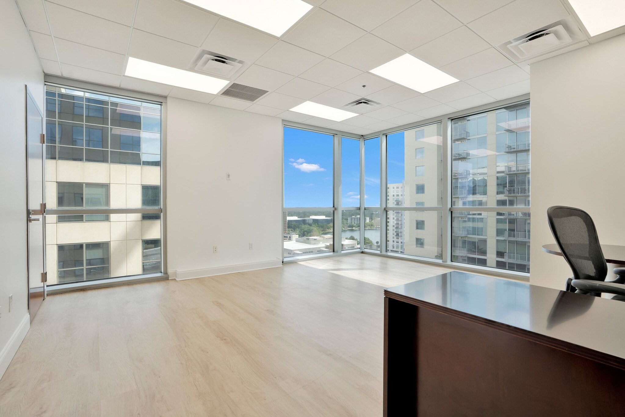 121-189 S Orange Ave, Orlando, FL à louer Photo intérieure- Image 1 de 18