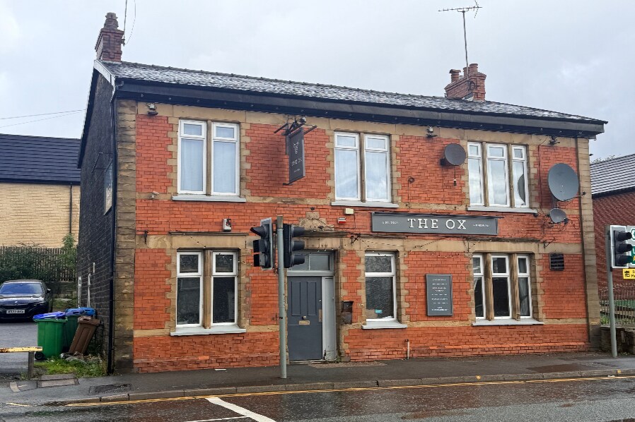 178 New Rd, Littleborough for sale Primary Photo- Image 1 of 2