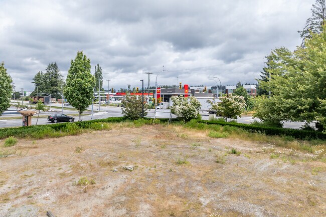 Plus de détails pour 2735 192 St, Surrey, BC - Commerce de détail à louer