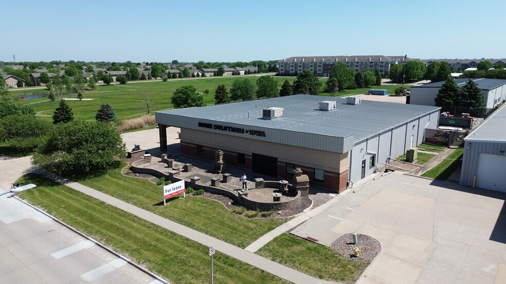 16180 Laurel St, Waukee, IA à louer - Photo du bâtiment - Image 1 de 9