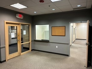 3110 SW 89th St, Oklahoma City, OK for lease Interior Photo- Image 2 of 9