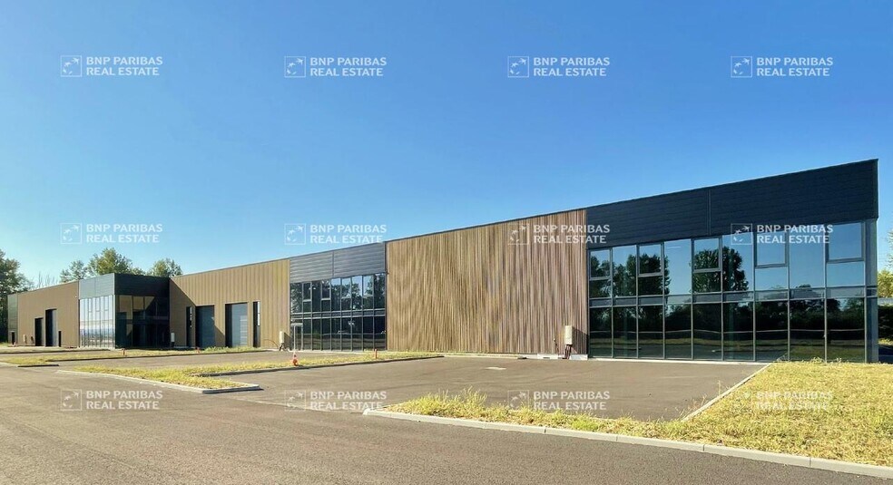 Flex in Ambérieux for lease - Building Photo - Image 3 of 15