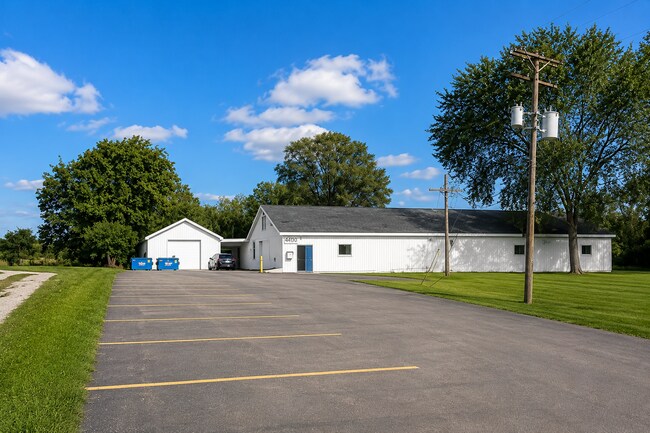 Plus de détails pour 4180 Gleaner Hall Rd, Ann Arbor, MI - Industriel à louer
