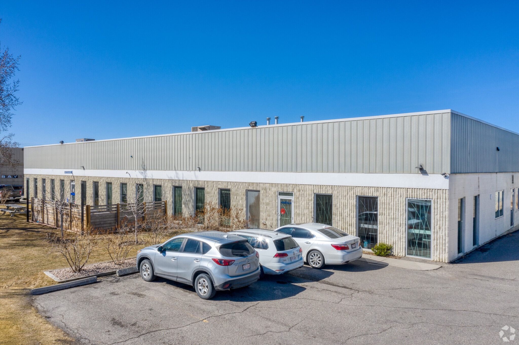 6403 Burbank Rd SE, Calgary, AB for sale Primary Photo- Image 1 of 7