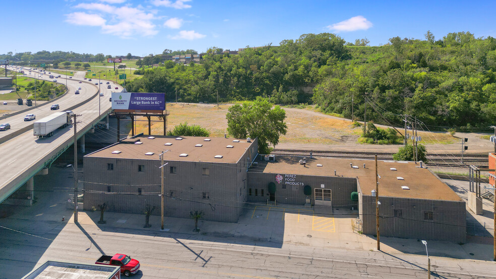 2826 Southwest Blvd, Kansas City, MO for sale - Building Photo - Image 1 of 24