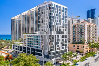 Plus de détails pour 17700 Collins Ave, Sunny Isles Beach, FL - Bureau/Commerce de détail à louer