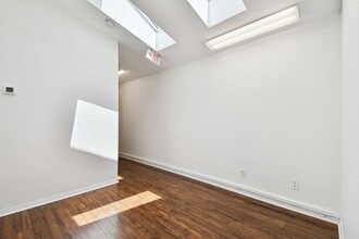 670 2nd St N, Safety Harbor, FL for lease Building Photo- Image 1 of 2