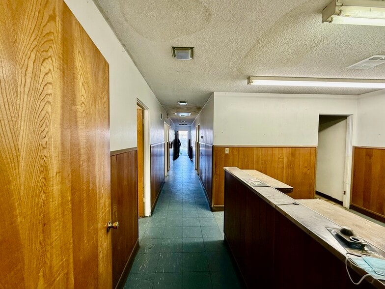 6513 Whittier Blvd, Los Angeles, CA for sale - Building Photo - Image 2 of 11