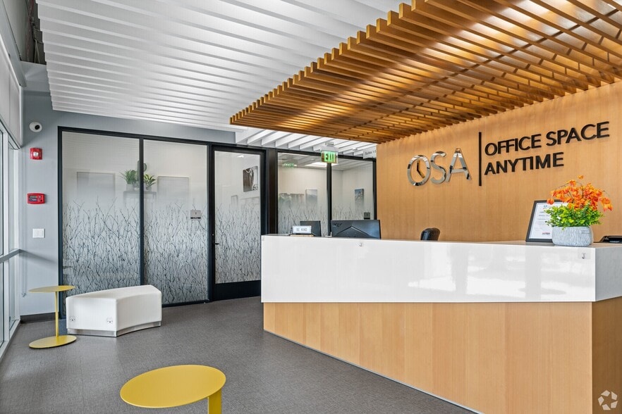 1302 Madera Rd, Simi Valley, CA for lease - Matterport 3D Scan - Image 2 of 24