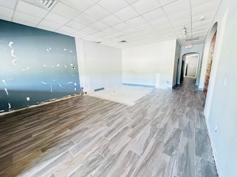 670 E Route 211, Middletown, NY à louer - Photo intérieure - Image 2 de 17