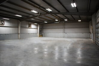 5850 Cunningham Rd, Houston, TX for lease Interior Photo- Image 1 of 7