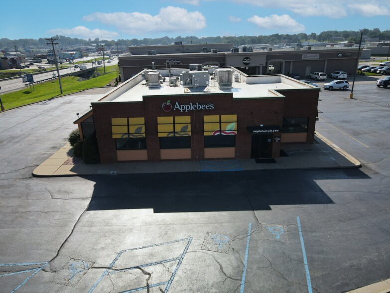 202 S Broadview St, Cape Girardeau, MO à vendre - Photo du bâtiment - Image 2 de 6