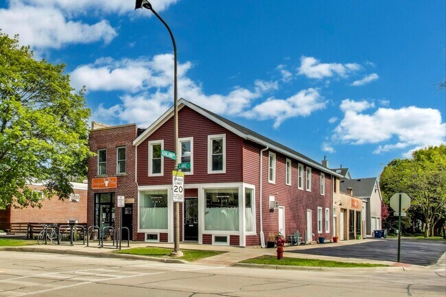 Plus de détails pour 1424 Lake St, Evanston, IL - Commerce de détail à louer