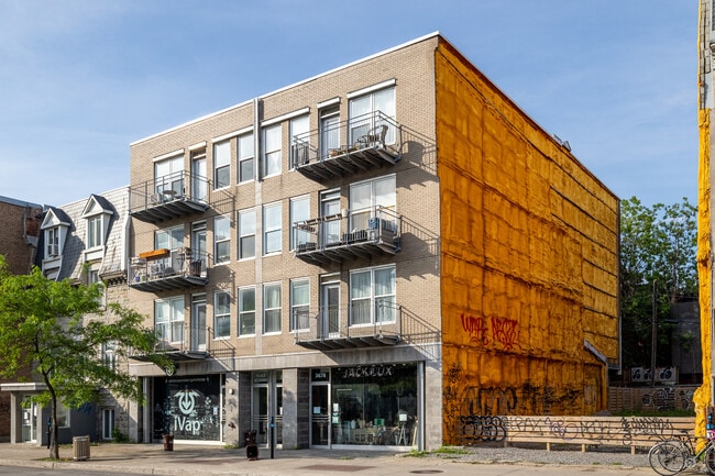 Plus de détails pour 3678 Rue Saint-Denis, Montréal, QC - Commerce de détail à louer