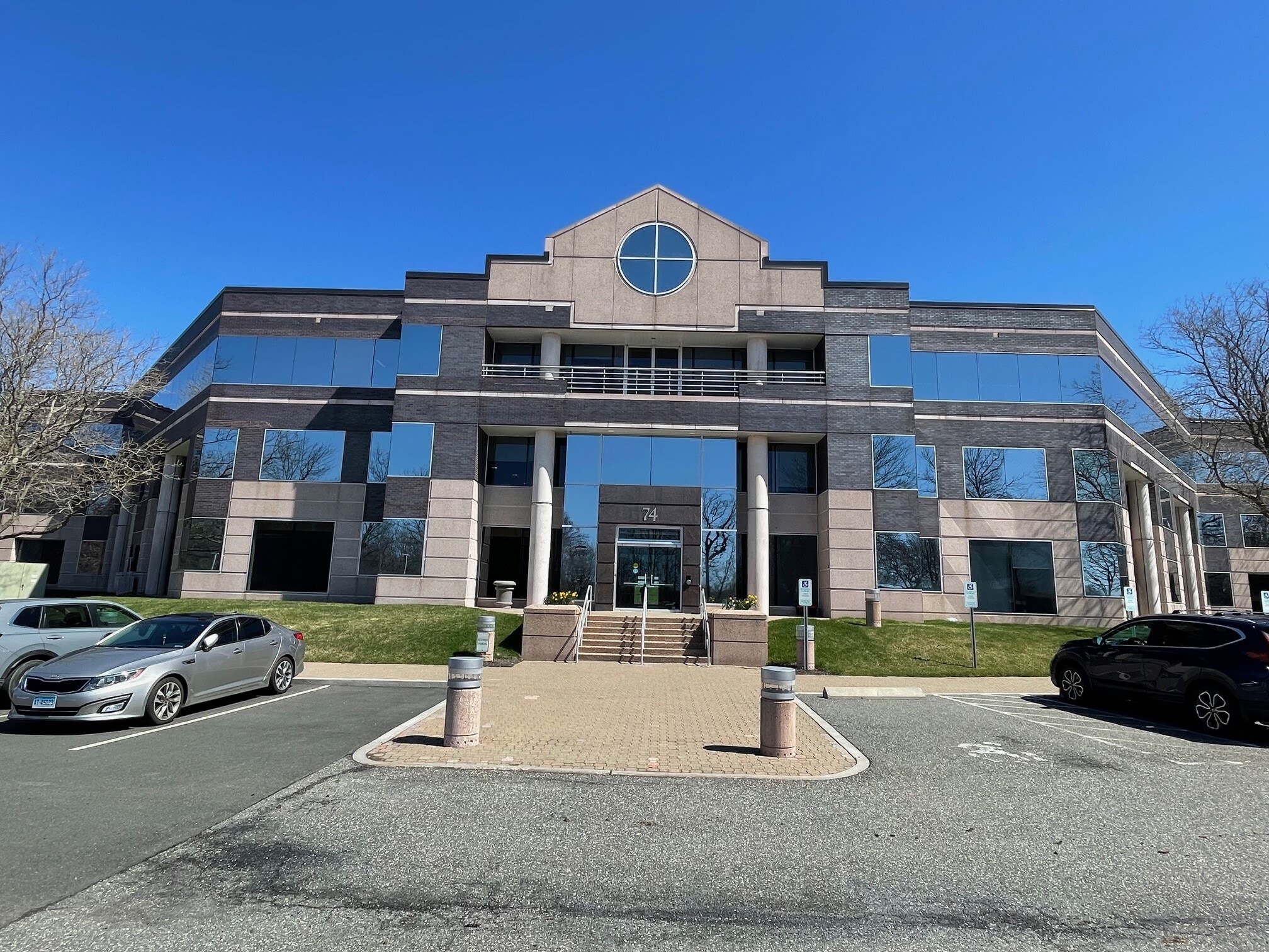 74 Batterson Park Rd, Farmington, CT for lease Building Photo- Image 1 of 4