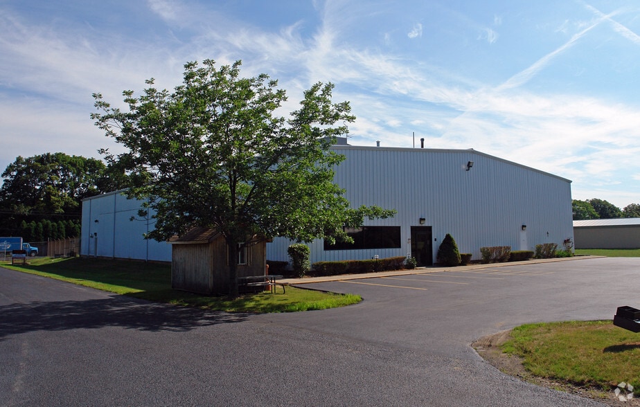 1550 Progress Dr, Springfield, OH à vendre - Photo du bâtiment - Image 3 de 3