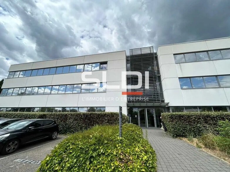 Office in Dardilly for lease - Building Photo - Image 1 of 13