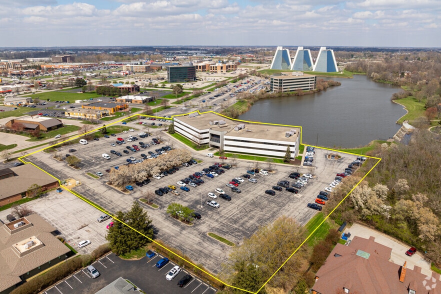 8777 Purdue Rd, Indianapolis, IN à louer - Aérien - Image 2 de 21