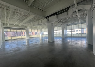 141 Flushing Ave, Brooklyn, NY à louer Photo intérieure- Image 1 de 2