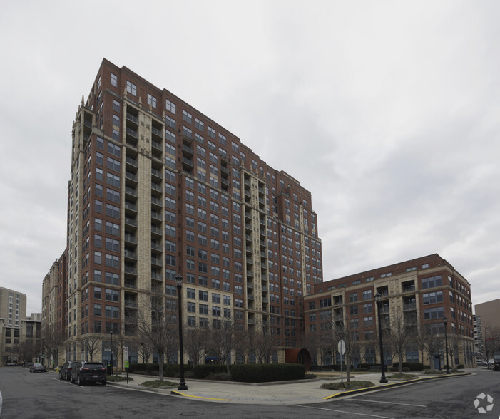 550 14th St S, Arlington, VA for sale - Primary Photo - Image 1 of 1