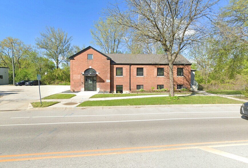 4121 N Wilson Dr, Milwaukee, WI à vendre - Photo du bâtiment - Image 2 de 27