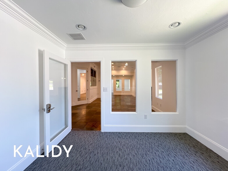 14909 N Kelly Ave, Edmond, OK for lease - Building Photo - Image 2 of 54