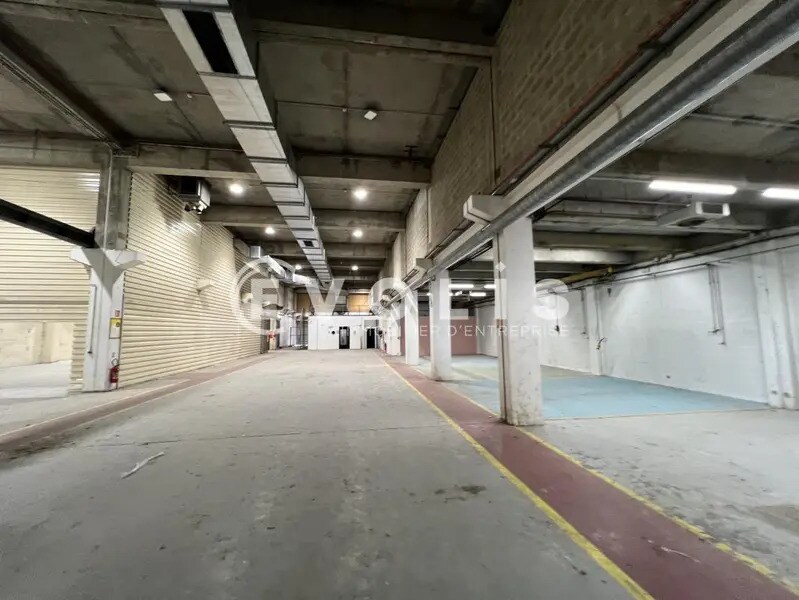 Flex in Bagnolet for lease Building Photo- Image 1 of 7