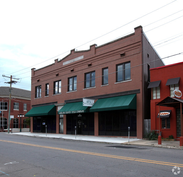 401-403 Ouachita Ave, Hot Springs National Park, AR for lease - Building Photo - Image 2 of 11