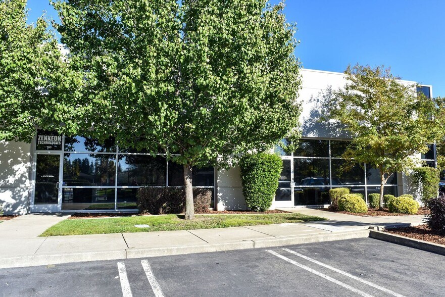950 Reserve Dr, Roseville, CA for lease - Building Photo - Image 2 of 25
