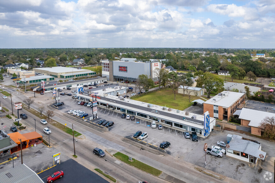 3414-3468 Ella Blvd, Houston, TX for lease - Aerial - Image 2 of 8