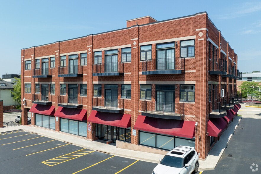 806 Central Ave, Highland Park, IL à louer - Photo du bâtiment - Image 1 de 13