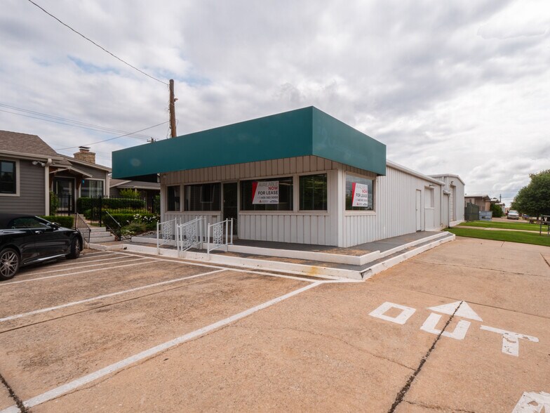 7908 N Western Ave, Oklahoma City, OK à louer - Photo du bâtiment - Image 2 de 10