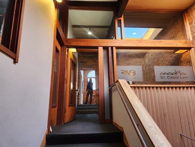 Plus de détails pour 421-423 S Main St, Stillwater, MN - Bureau à louer