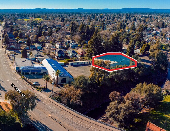 Plus de détails pour 77 W 3rd St, Santa Rosa, CA - Industriel à louer