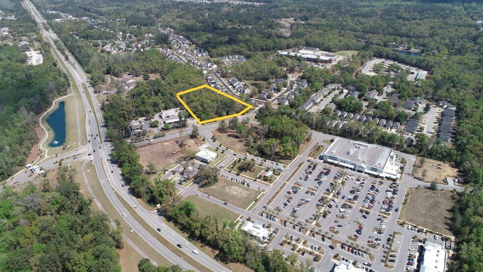 Evan Way, Bluffton, SC à vendre - Photo du bâtiment - Image 2 de 5