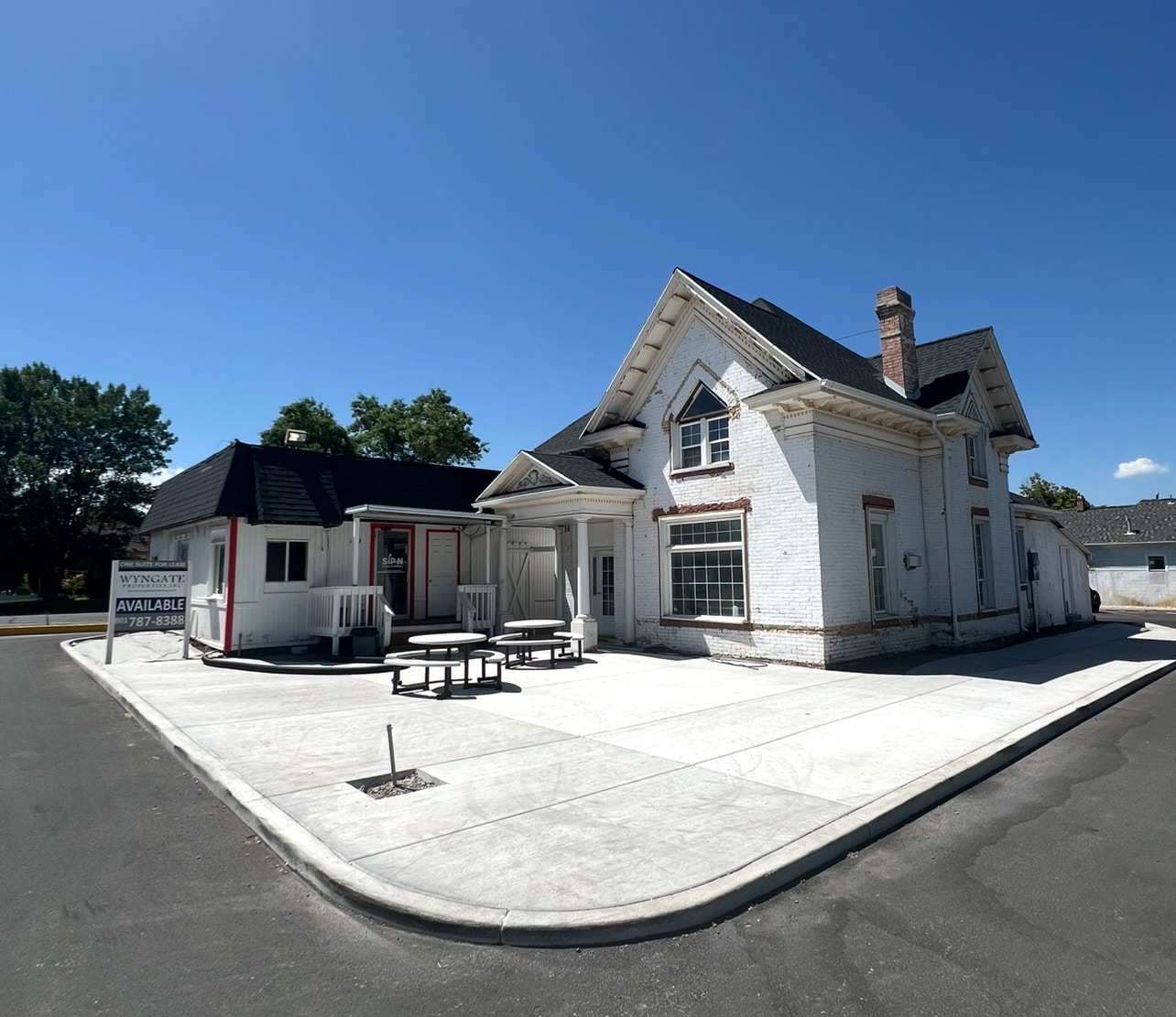 Two-Building Commercial Portfolio portfolio of 2 properties for sale on LoopNet.ca Building Photo- Image 1 of 29