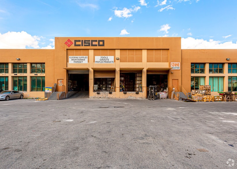 2900-2920 NW 79th Ave, Miami, FL for lease - Building Photo - Image 2 of 3