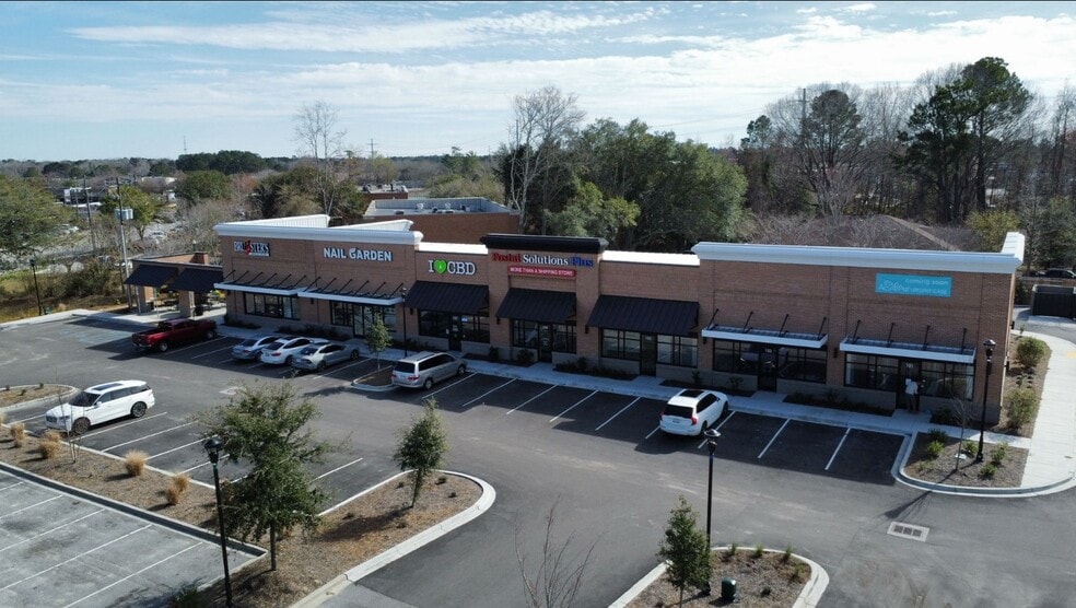 143 Berkeley Cir, Summerville, SC for lease - Primary Photo - Image 1 of 4