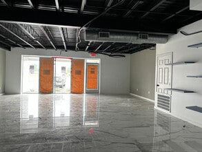 1331 E Broadway St, Pearland, TX for lease Interior Photo- Image 2 of 3