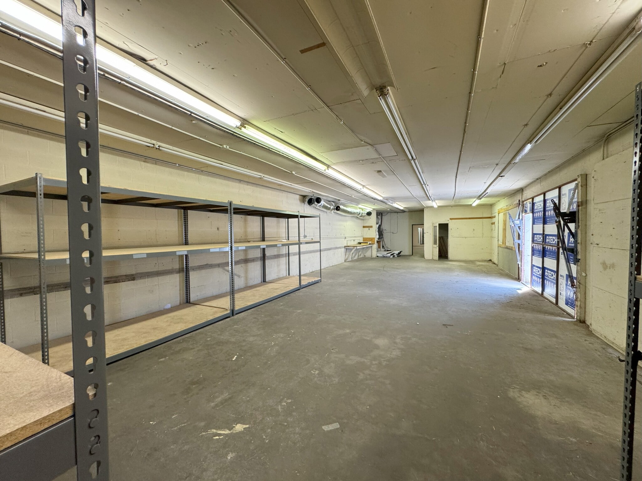 131 N Dillon Ave, San Jacinto, CA for lease Interior Photo- Image 1 of 11