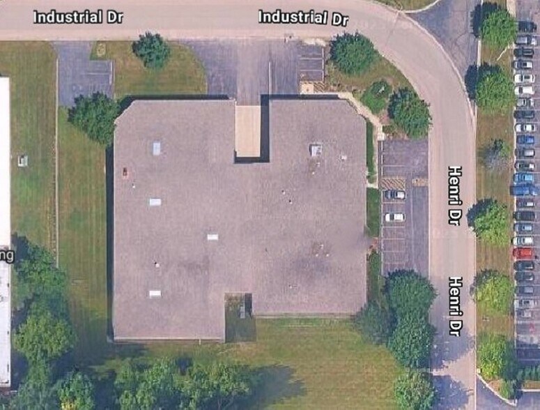 280-290 Industrial Dr, Wauconda, IL à louer - Photo du bâtiment - Image 3 de 6