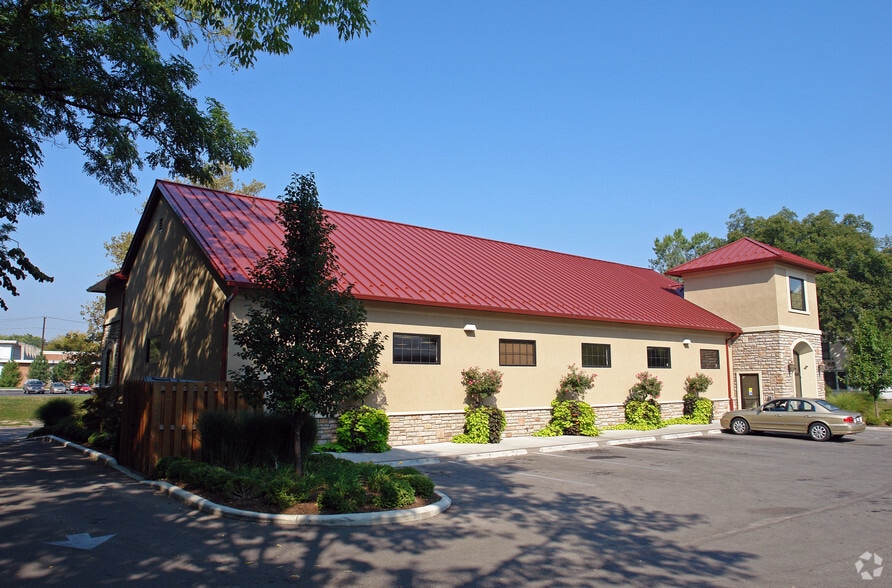 640 N Fountain Ave, Springfield, OH for sale - Building Photo - Image 2 of 12