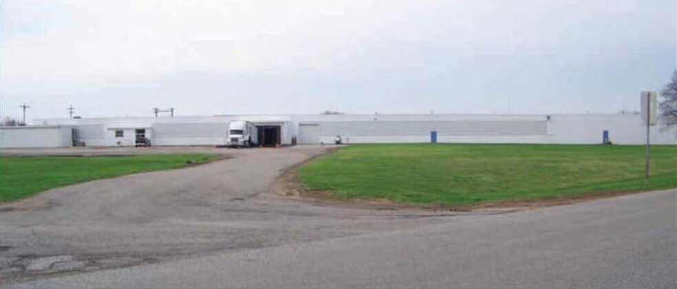 624 B Ave E, Seymour, IN for lease - Building Photo - Image 1 of 1